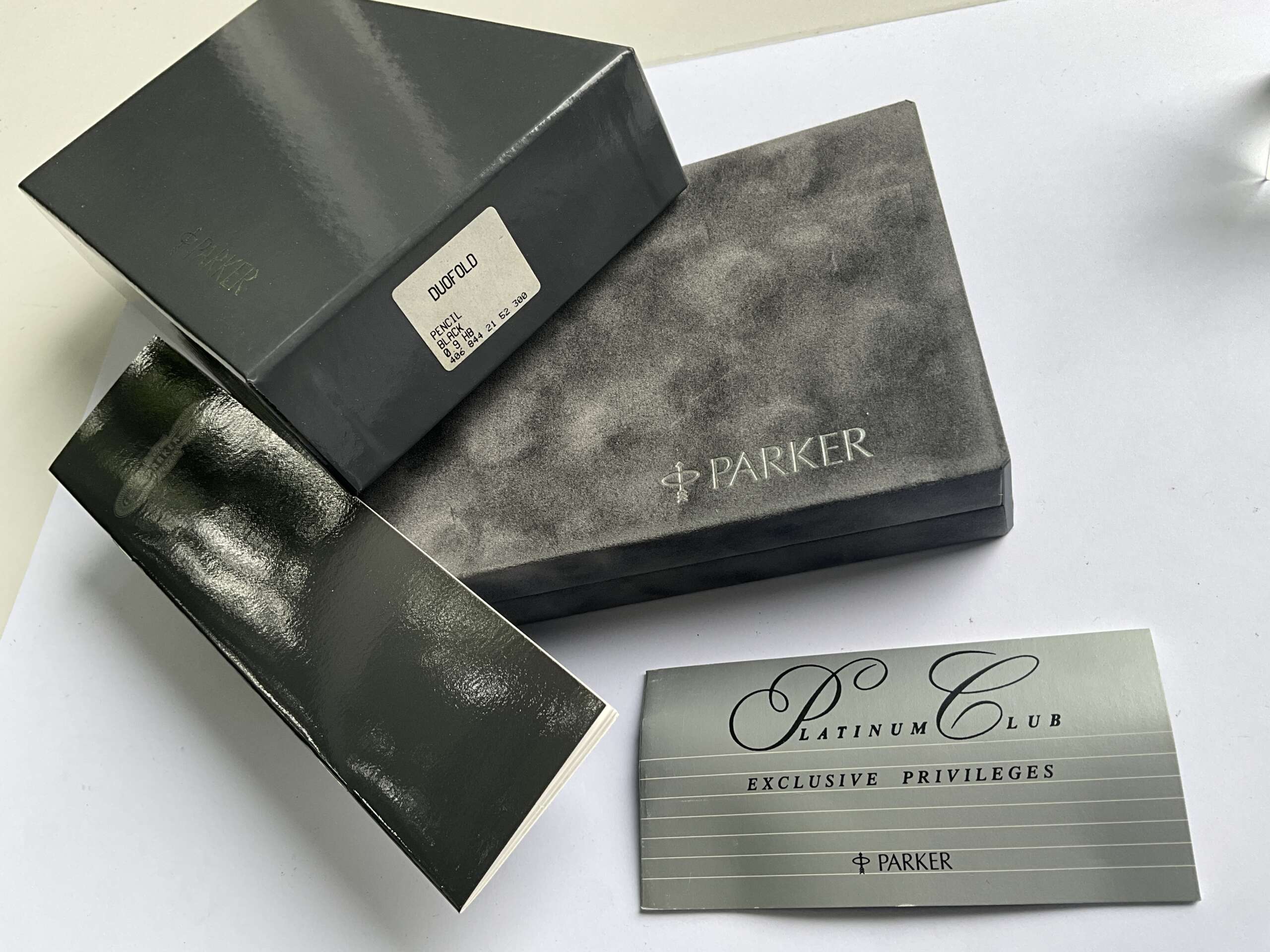 Parker Duofold Black and Gold Mechanical Pencil - Image 5