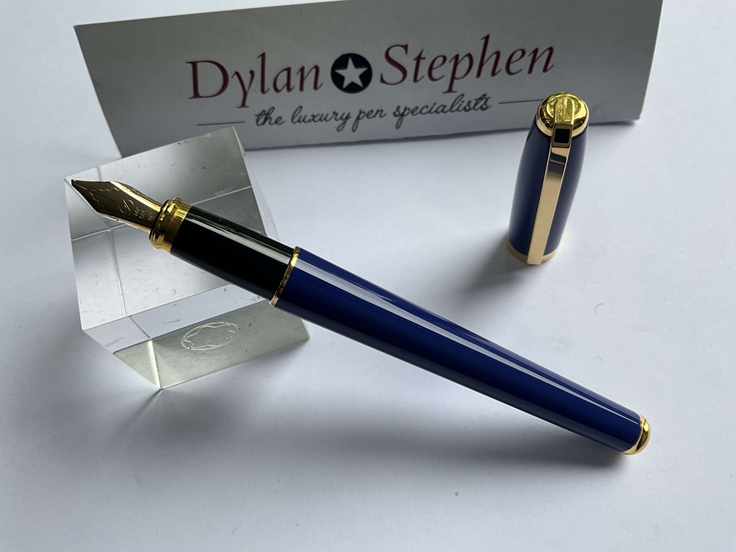 ST DuPont Fidelio Blue Lacquer Fountain Pen