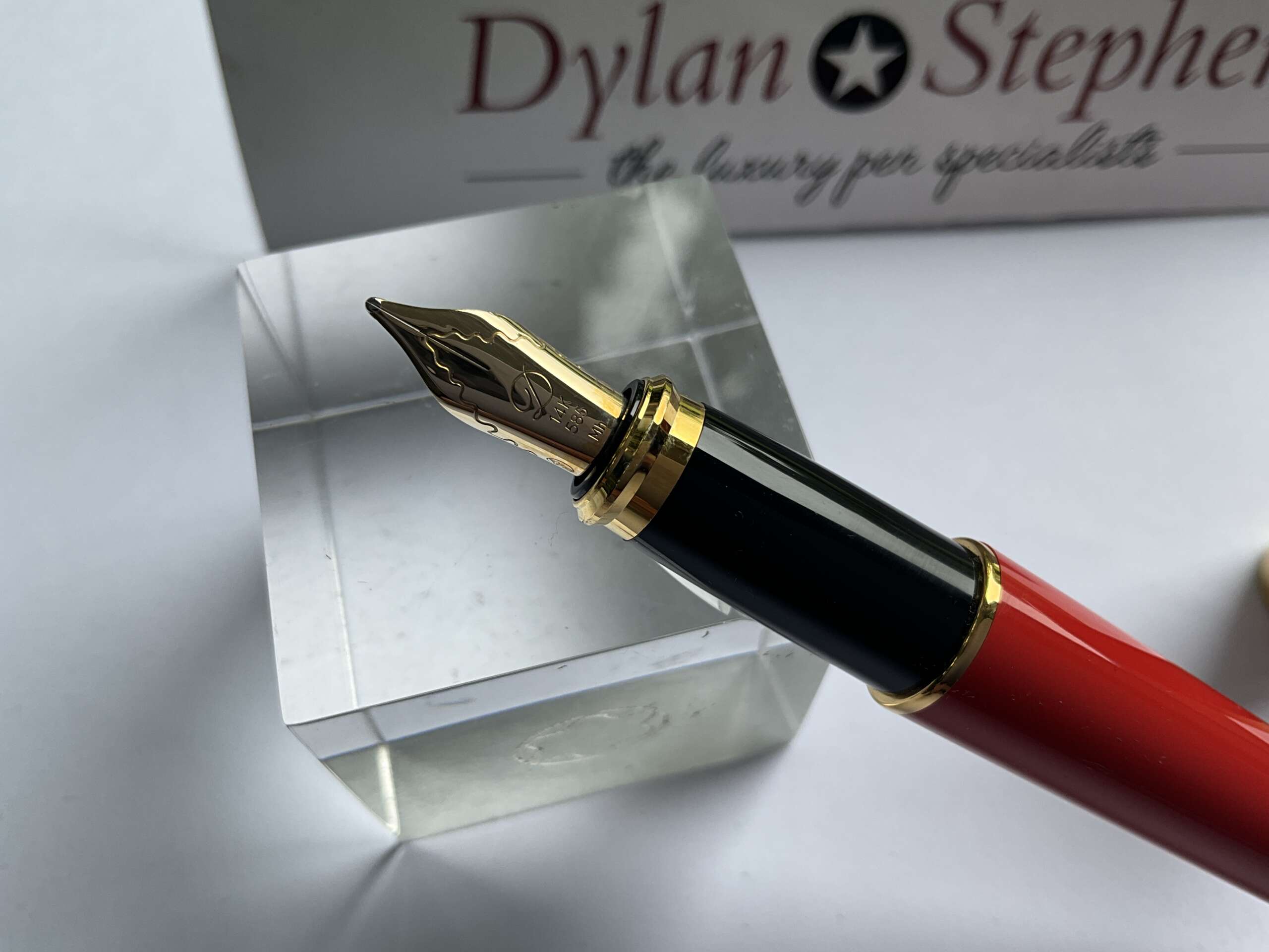 ST DuPont Fidelio Orange Lacquer Fountain Pen - Image 2