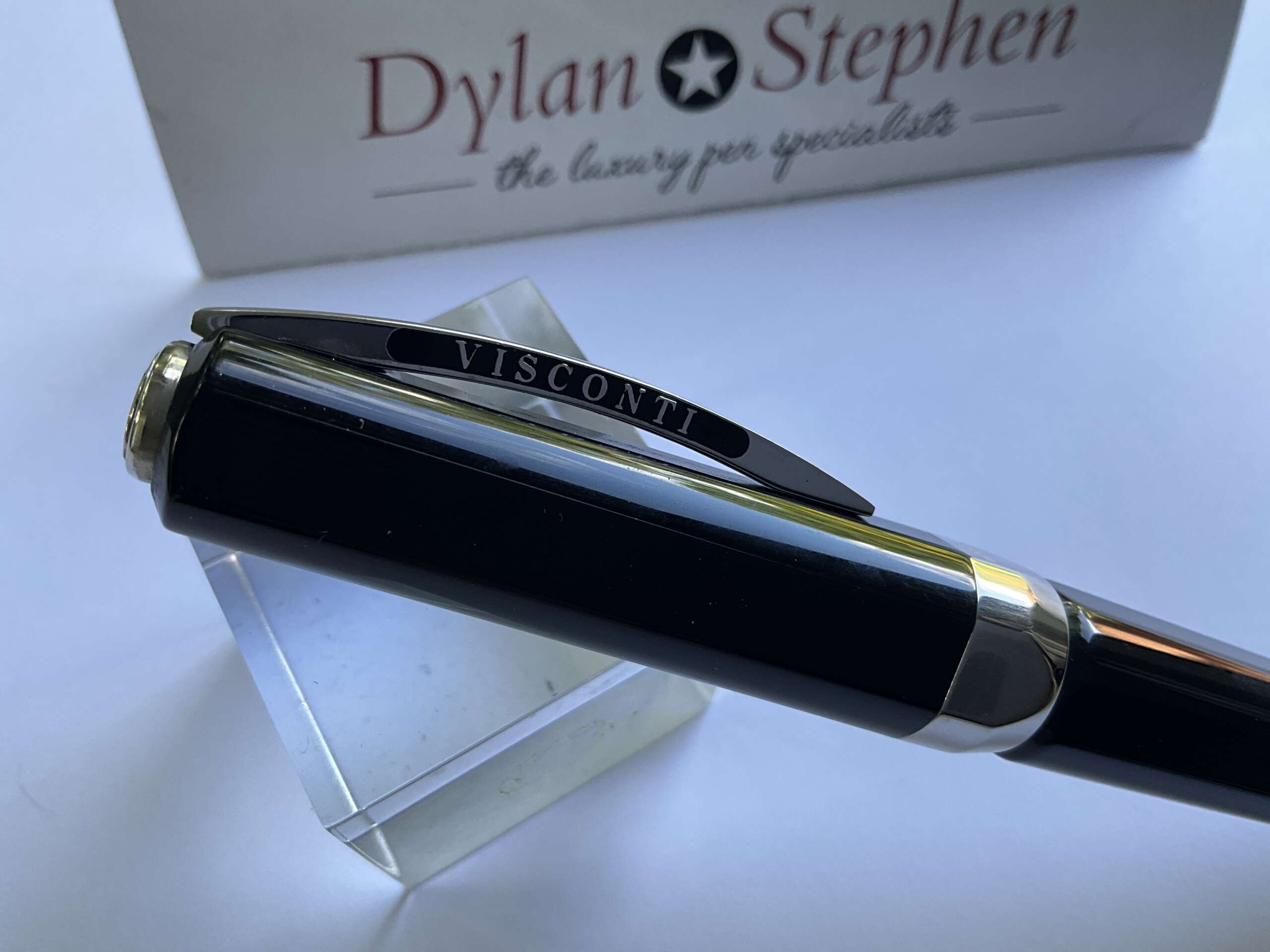 Visconti Opera Master Black Pinstripe fountain pen - Image 5
