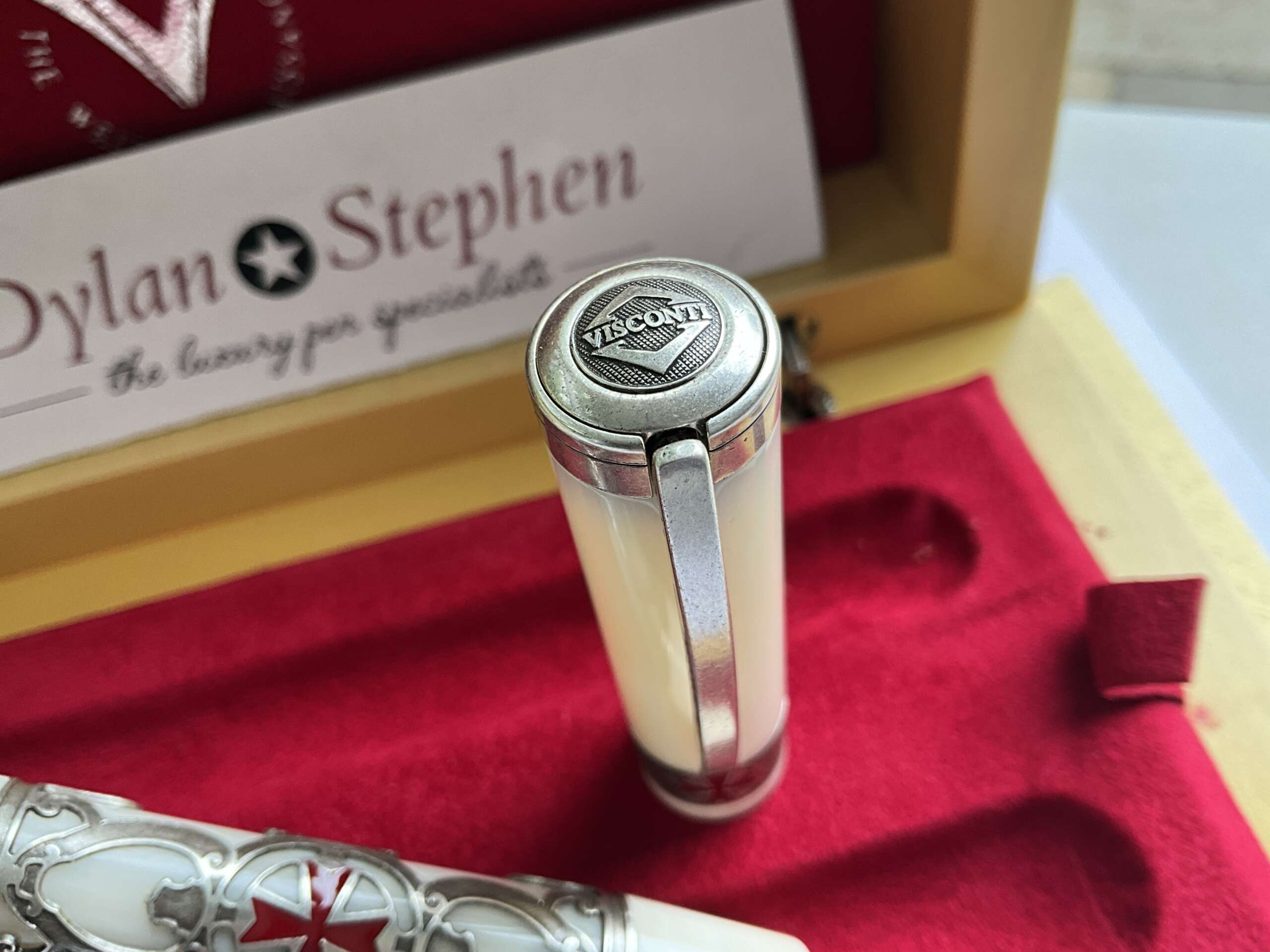 Visconti Templari The Knights Templar Limited Edition fountain pen - Image 7