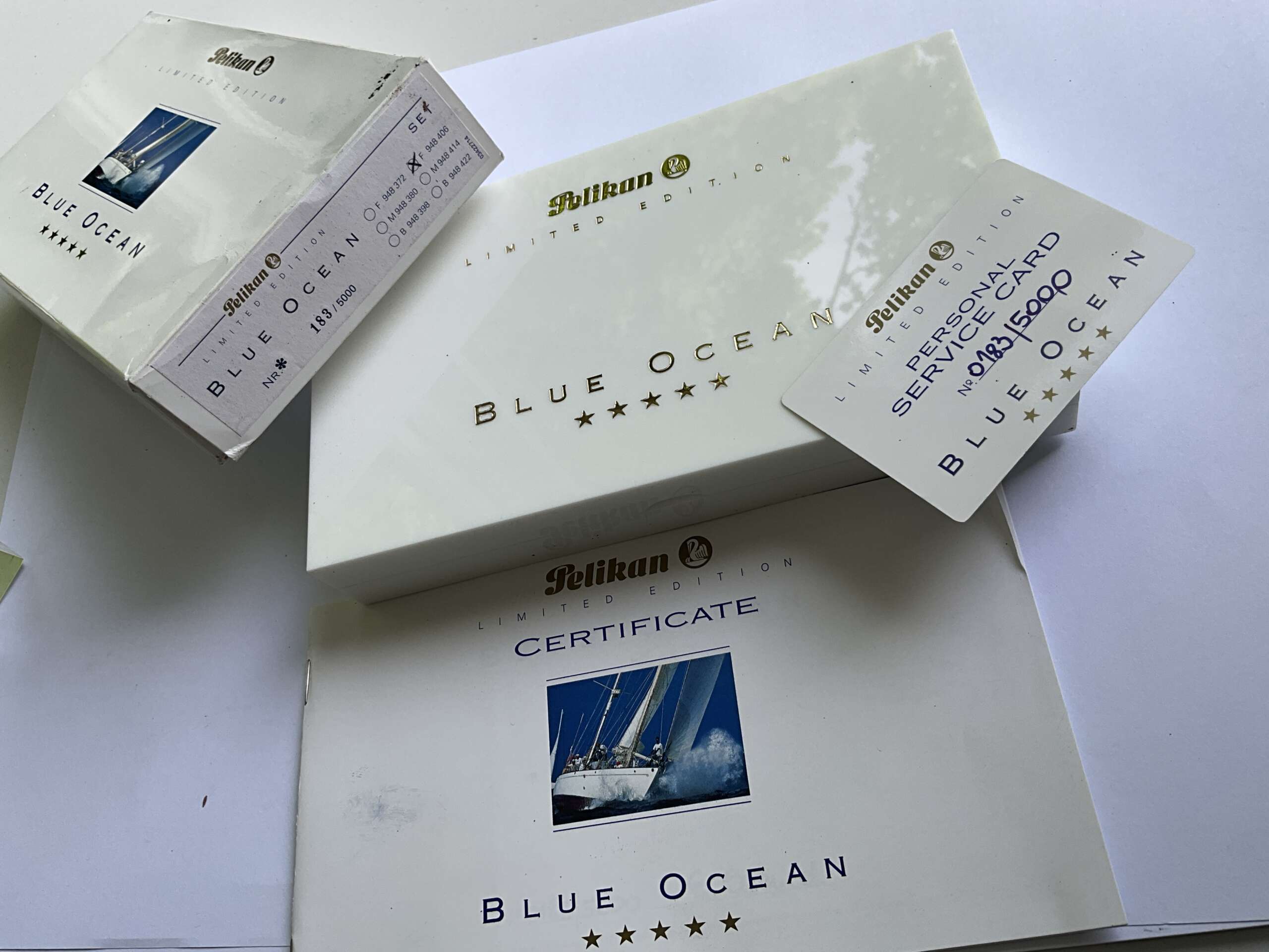 Pelikan Souveran M946 Blue Ocean Limited Edition fountain + Ballpoint Pen Set - Image 10