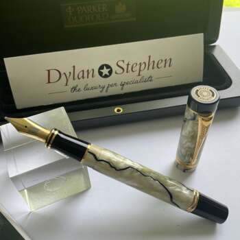 Parker Duofold Centennial Pearl and black fountain pen