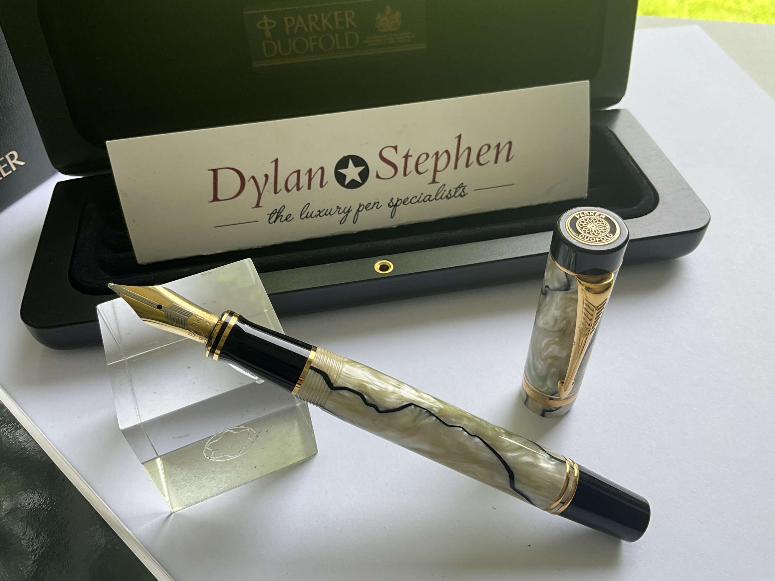 Parker Duofold Centennial Pearl and black fountain pen