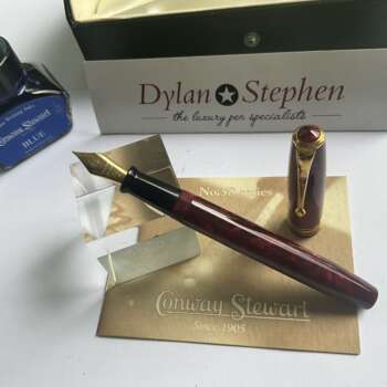 Conway Stewart 58 Series Maroon Marbled fountain pen