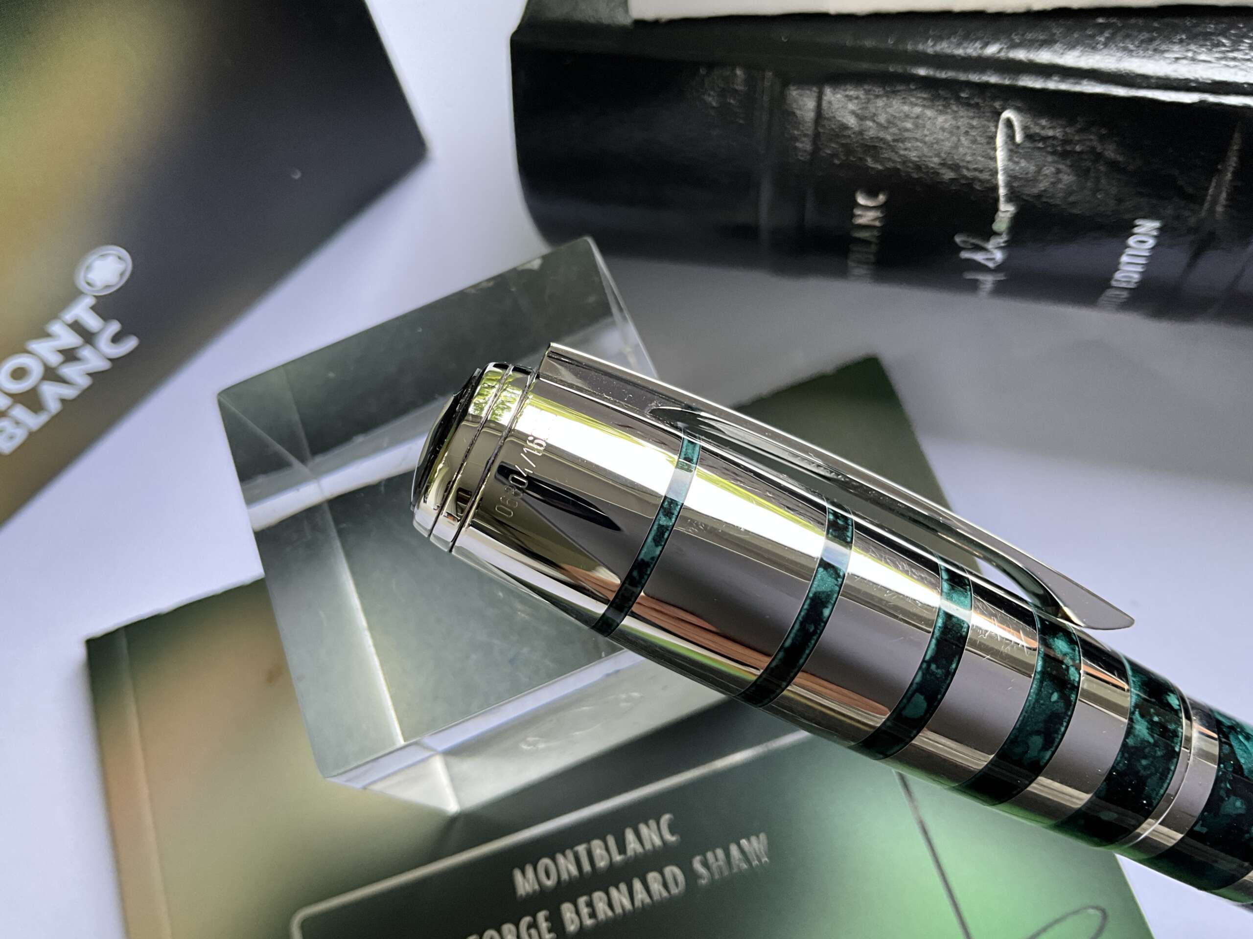 Montblanc Writers Limited Edition George Bernard Shaw Fountain Pen - Image 4