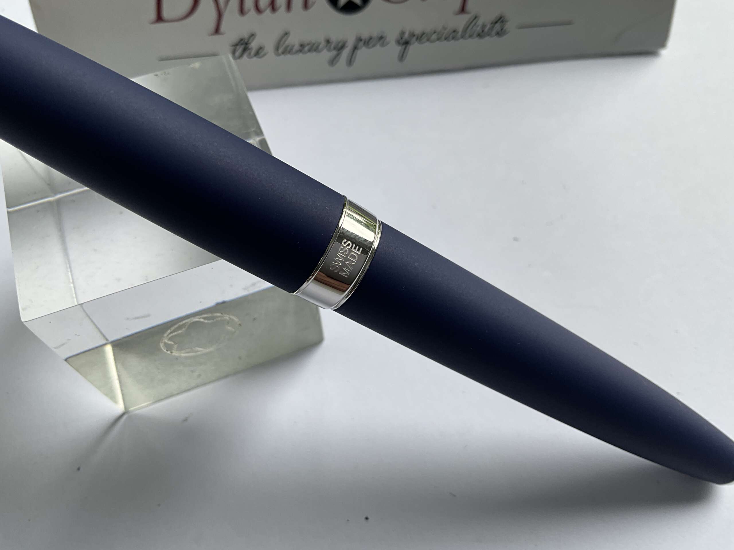 Caran d'Ache Leman Blue Night Matt Fountain Pen - Image 3