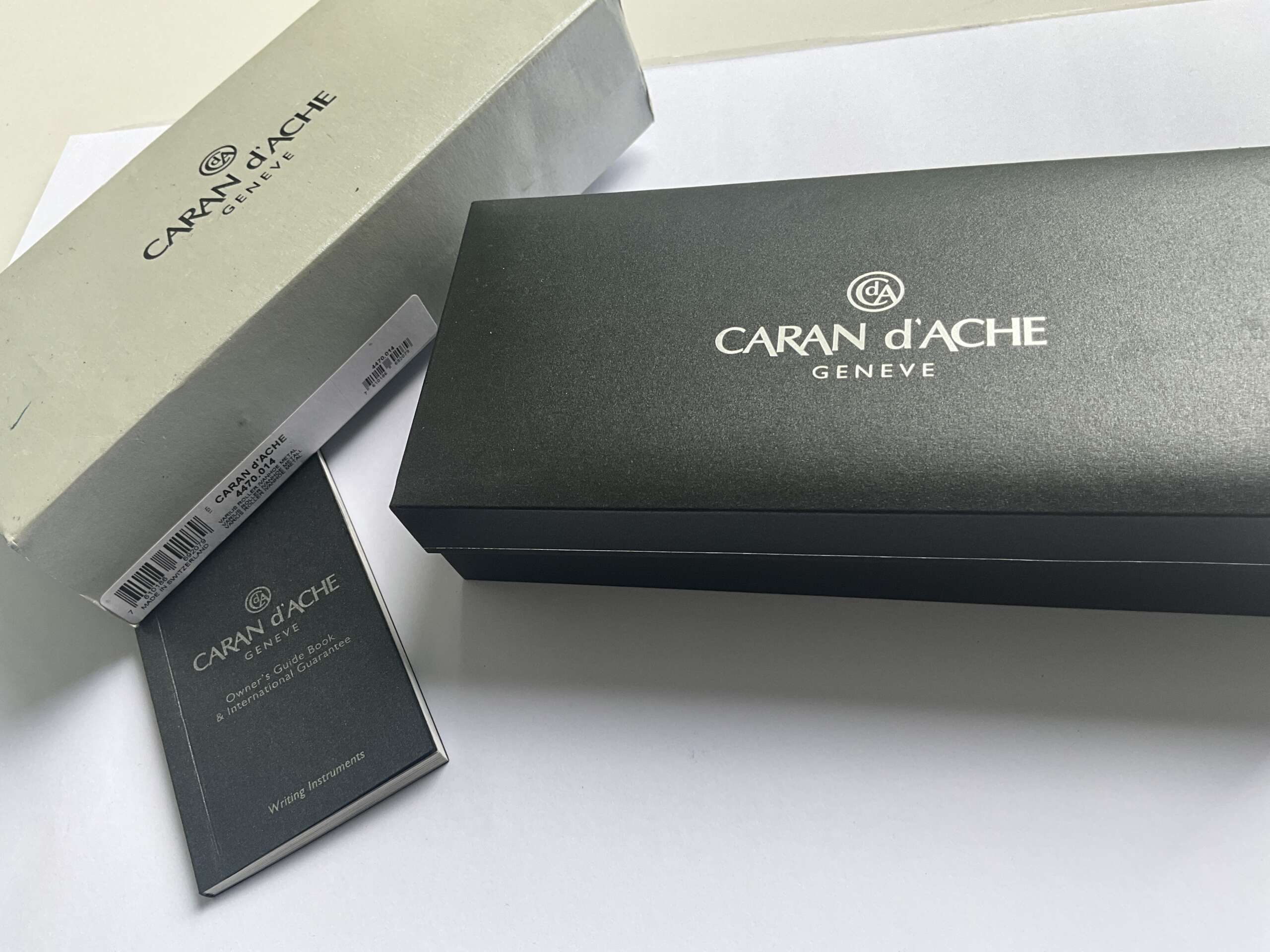 Caran d'Ache Varius Ivanhoe Metal Rollerball Pen - Image 6