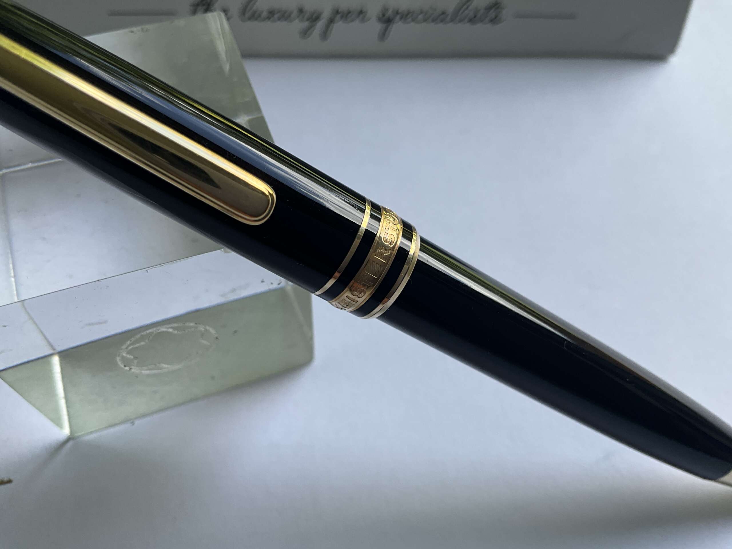 Montblanc Meisterstuck 164 Classique Gold Line Ballpoint Pen - Image 3