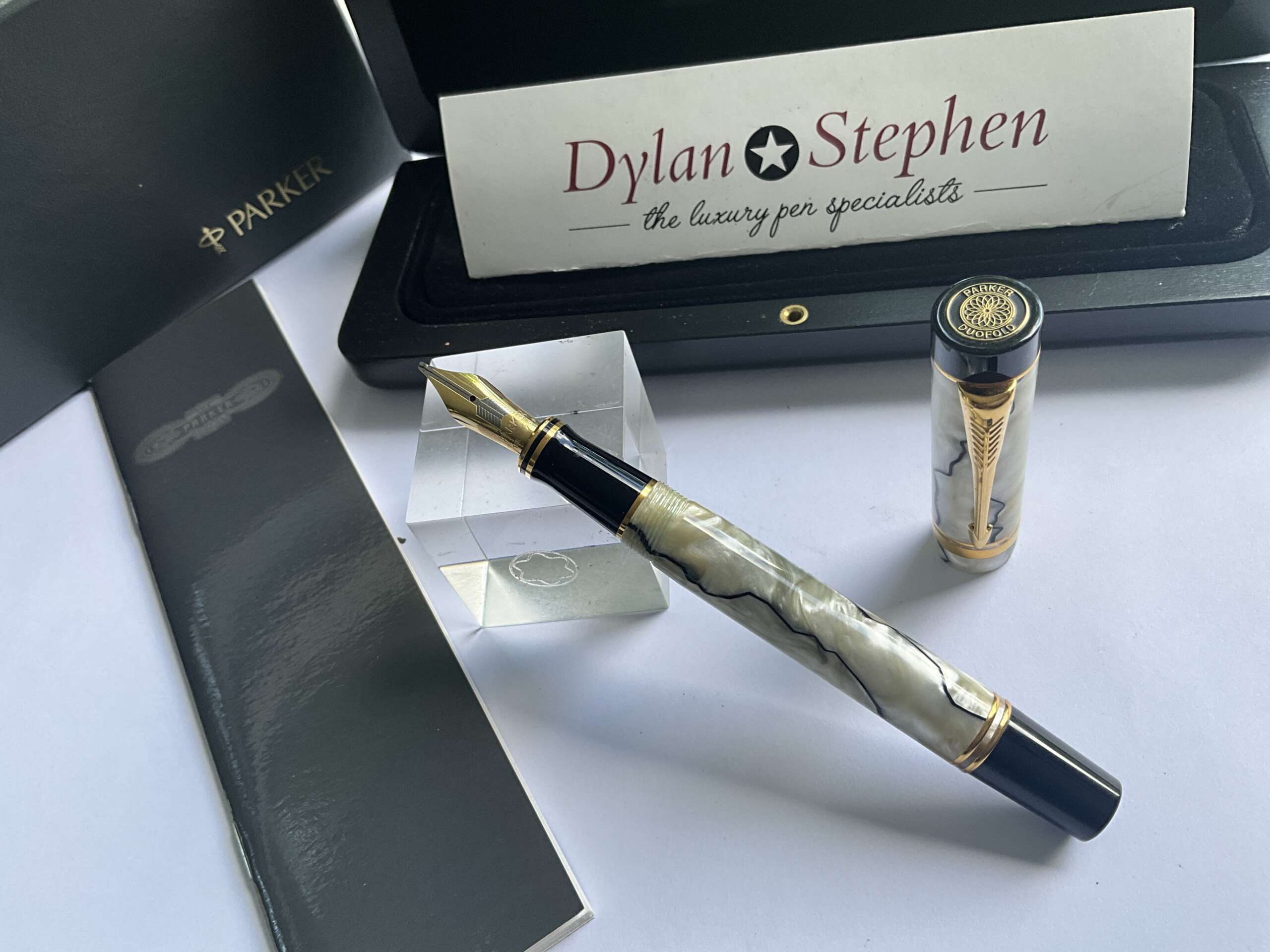 Parker Duofold Centennial Pearl and black fountain pen