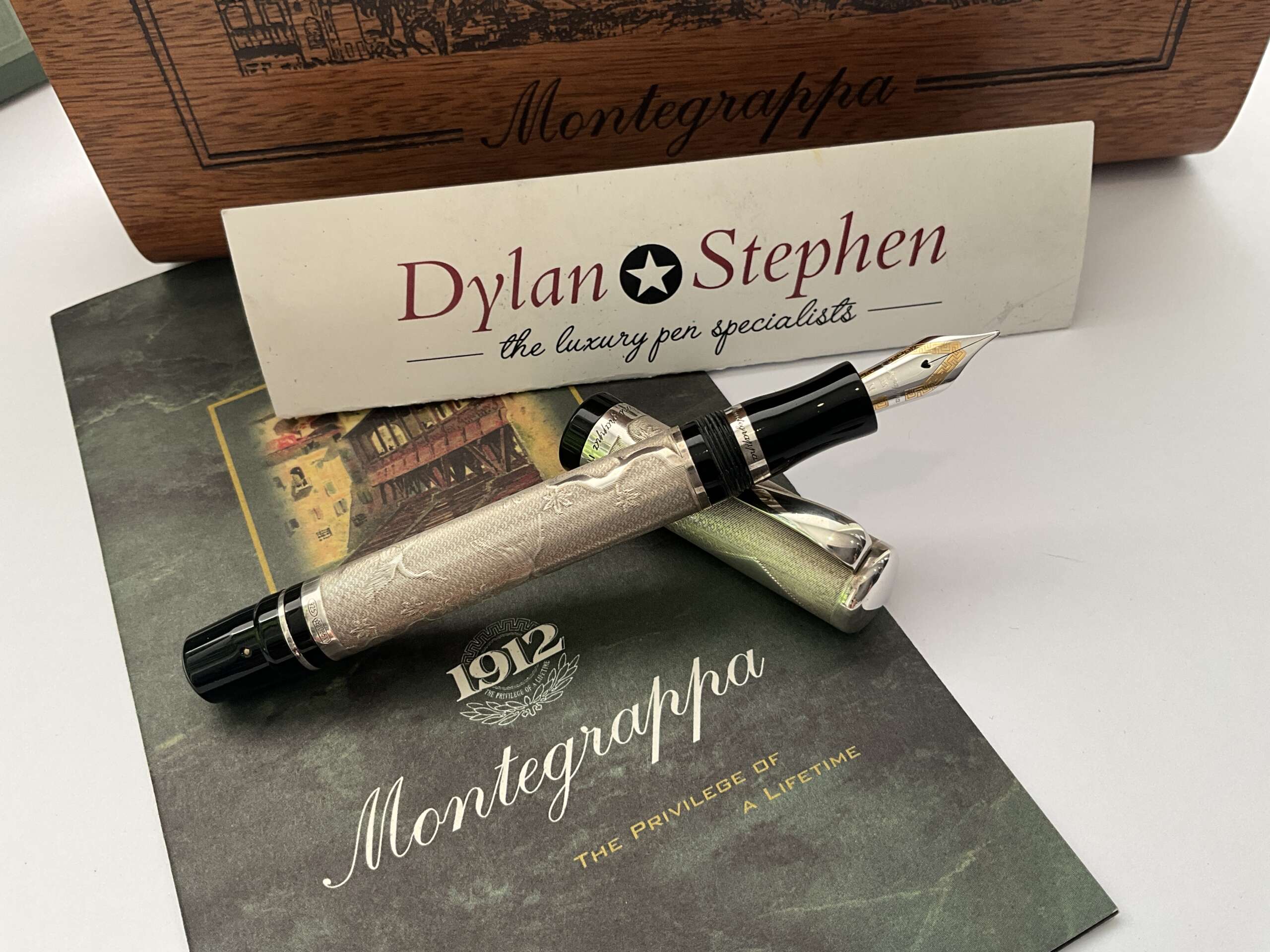 Montegrappa Cosmopolitan Japanese Sterling Silver Limited Edition fountain pen - Image 6