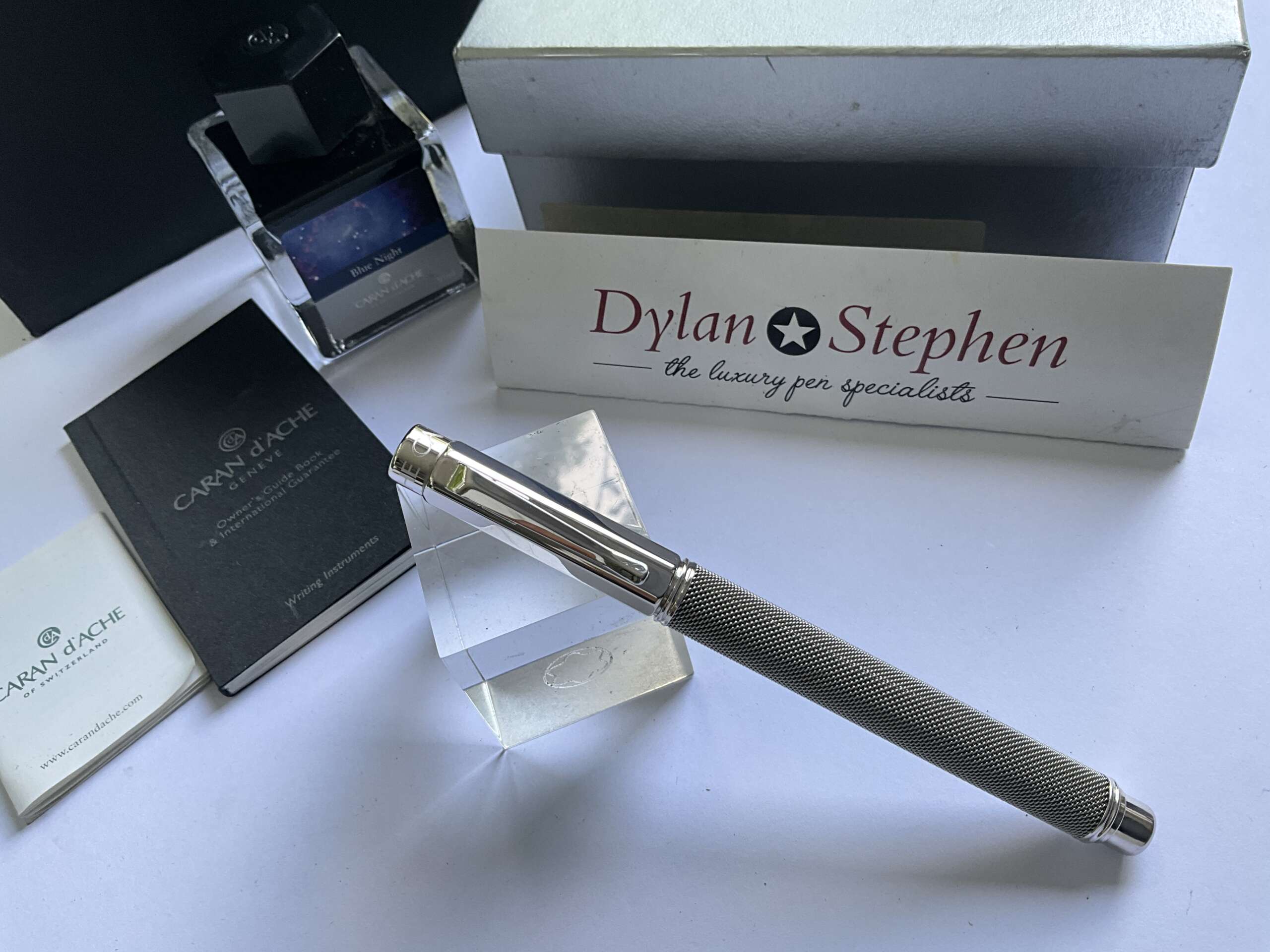 Caran d'Ache Varius Ivanhoe Metal Fountain Pen Set - Image 4