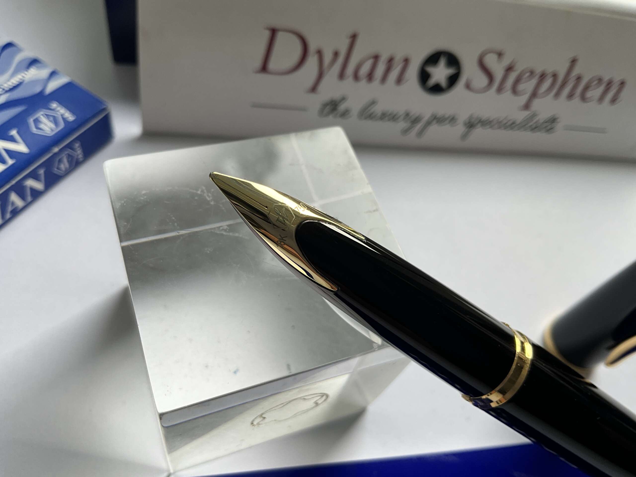 Waterman Carene Black and Gold Fountain Pen - Image 2