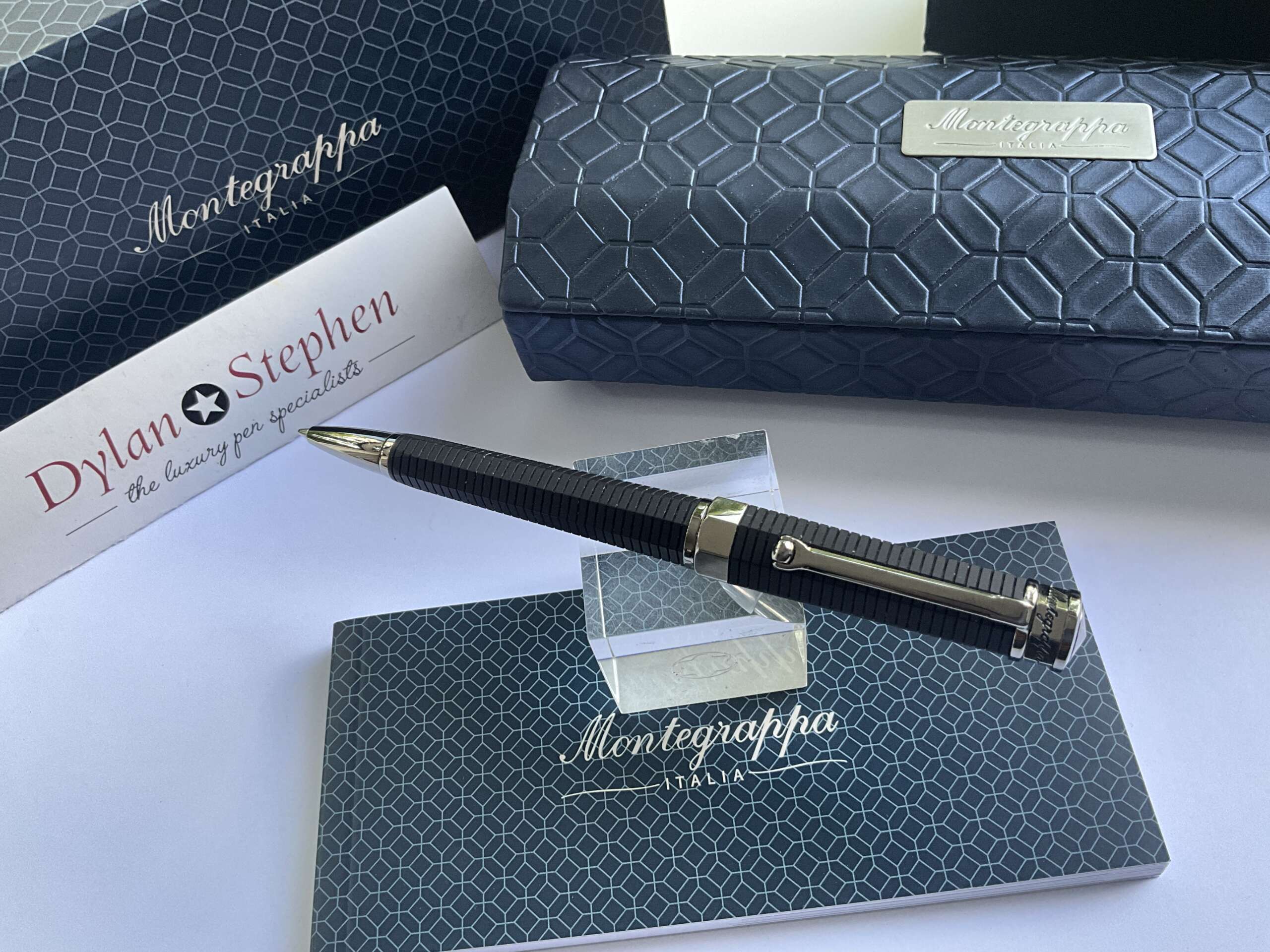 Montegrappa Nerouno Linea Black Ballpoint Pen - Image 3