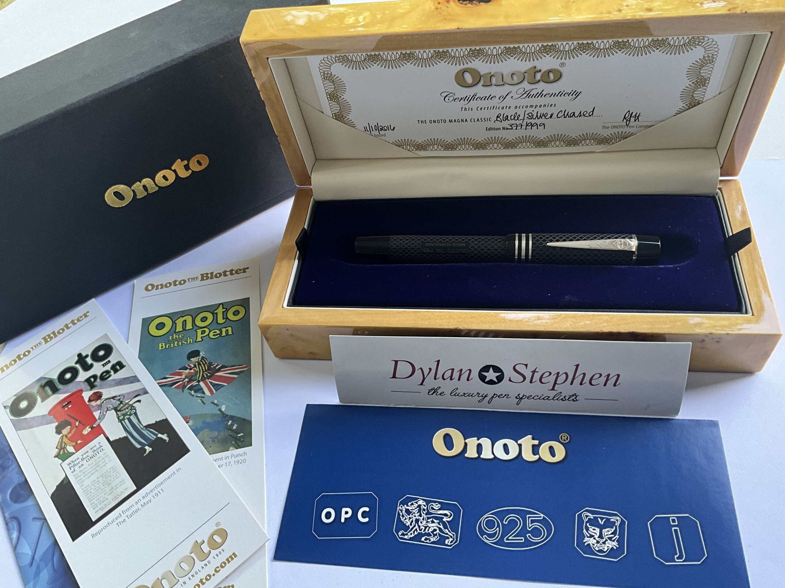 Onoto Magna Classic Black and Silver Chased Limited Edition Rollerball Pen - Image 6