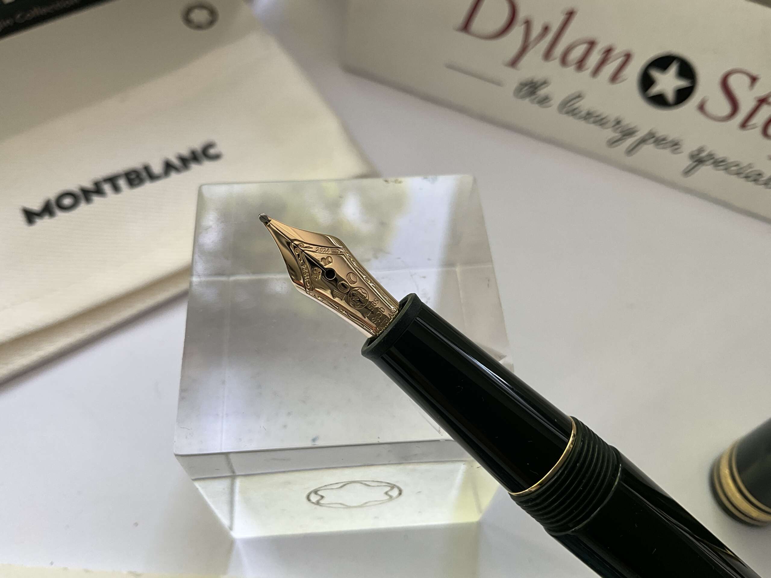 Montblanc Meisterstuck The Origin Collection Green Classique Fountain Pen - Image 2