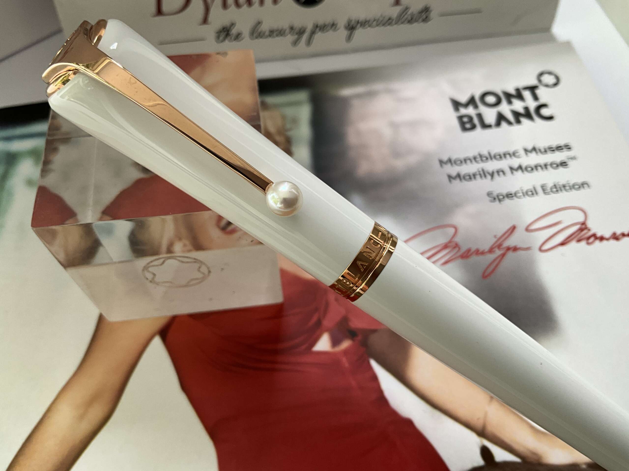 Montblanc Marilyn Monroe Mused Special Edition Rollerball Pen - Image 3