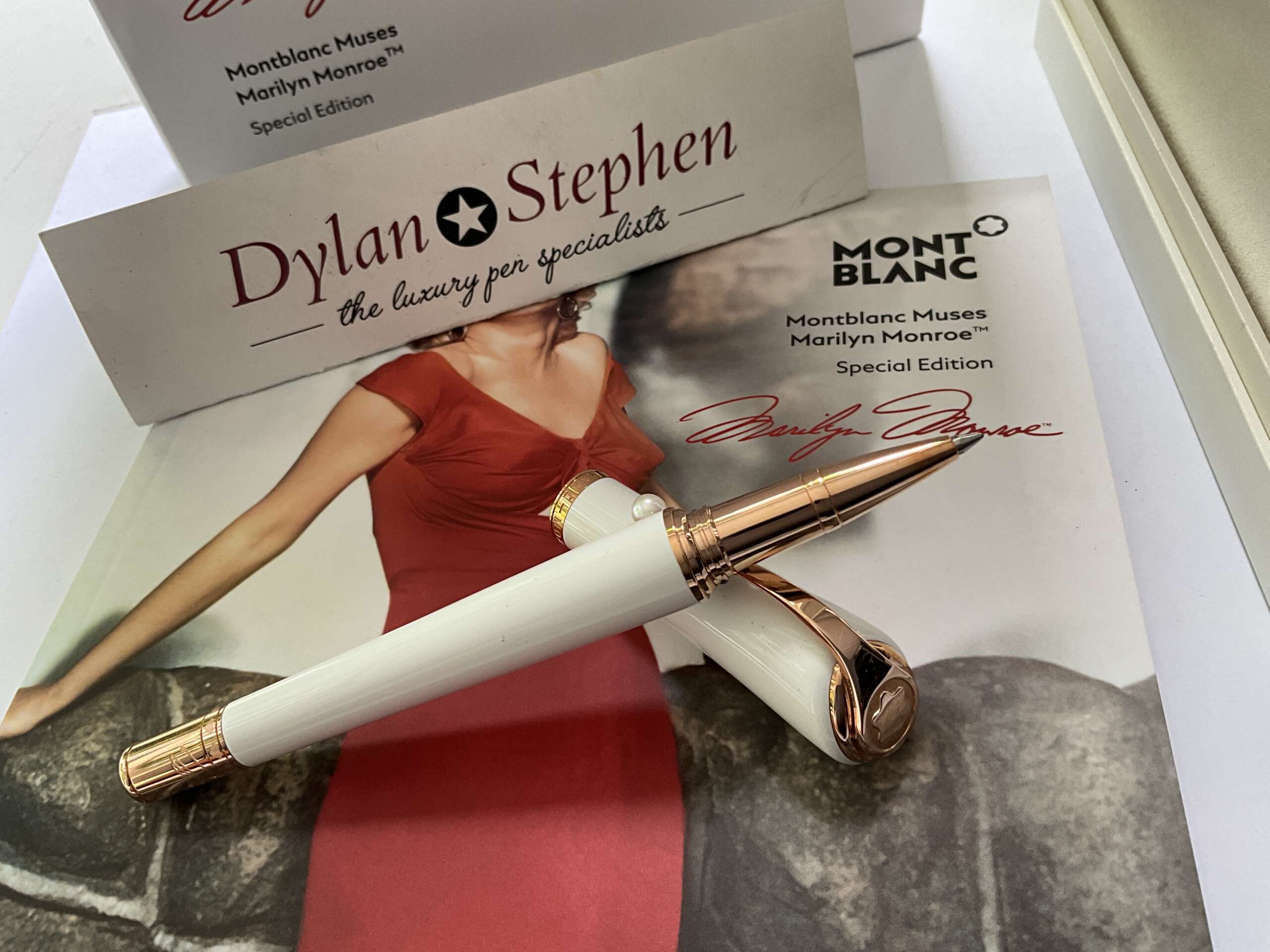 Montblanc Marilyn Monroe Mused Special Edition Rollerball Pen - Image 4