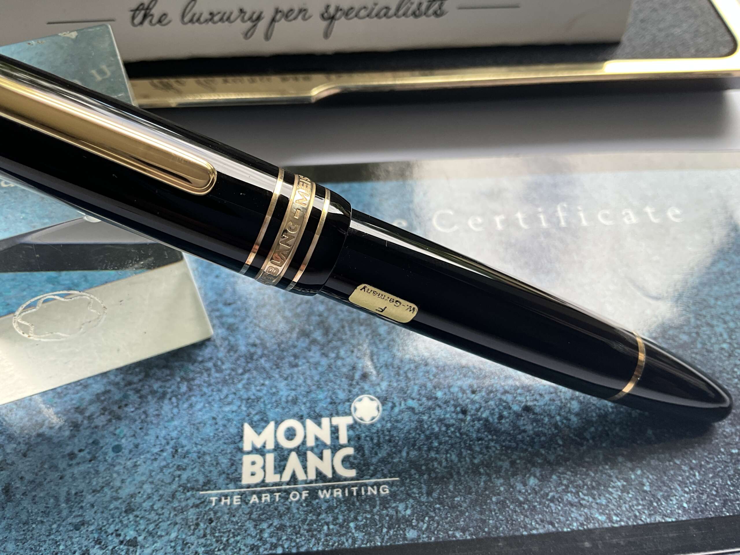 Montblanc Meisterstuck 146 Legrand Gold Line Fountain Pen - Image 4