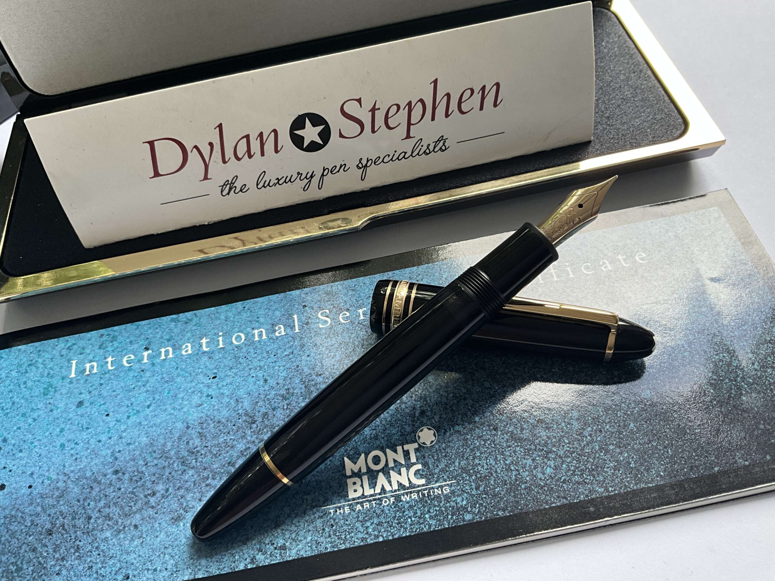 Montblanc Meisterstuck 146 Legrand Gold Line Fountain Pen - Image 5