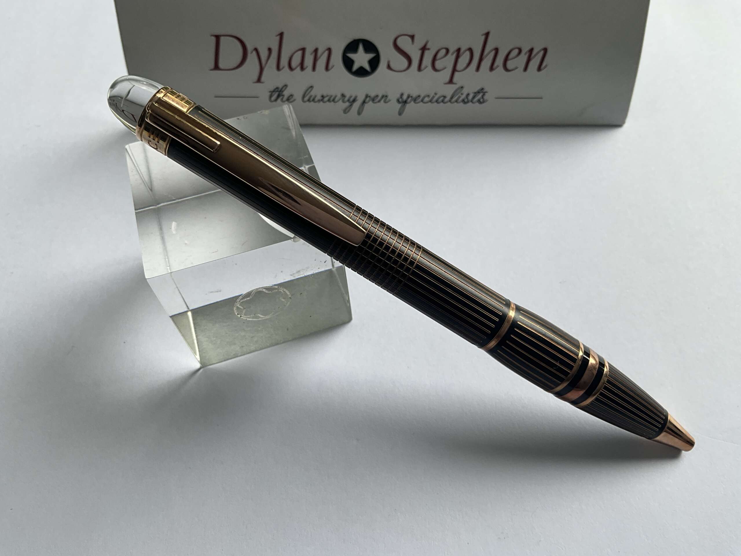 Montblanc Starwalker Red Gold Metal ballpoint pen