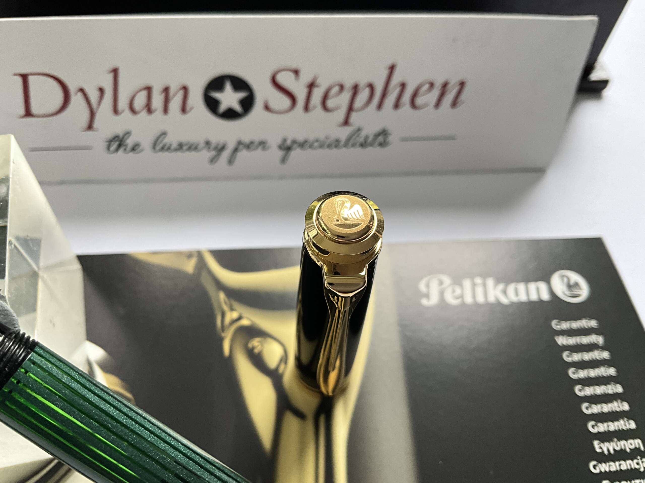 Pelikan M300 Green and Black fountain pen - Image 3