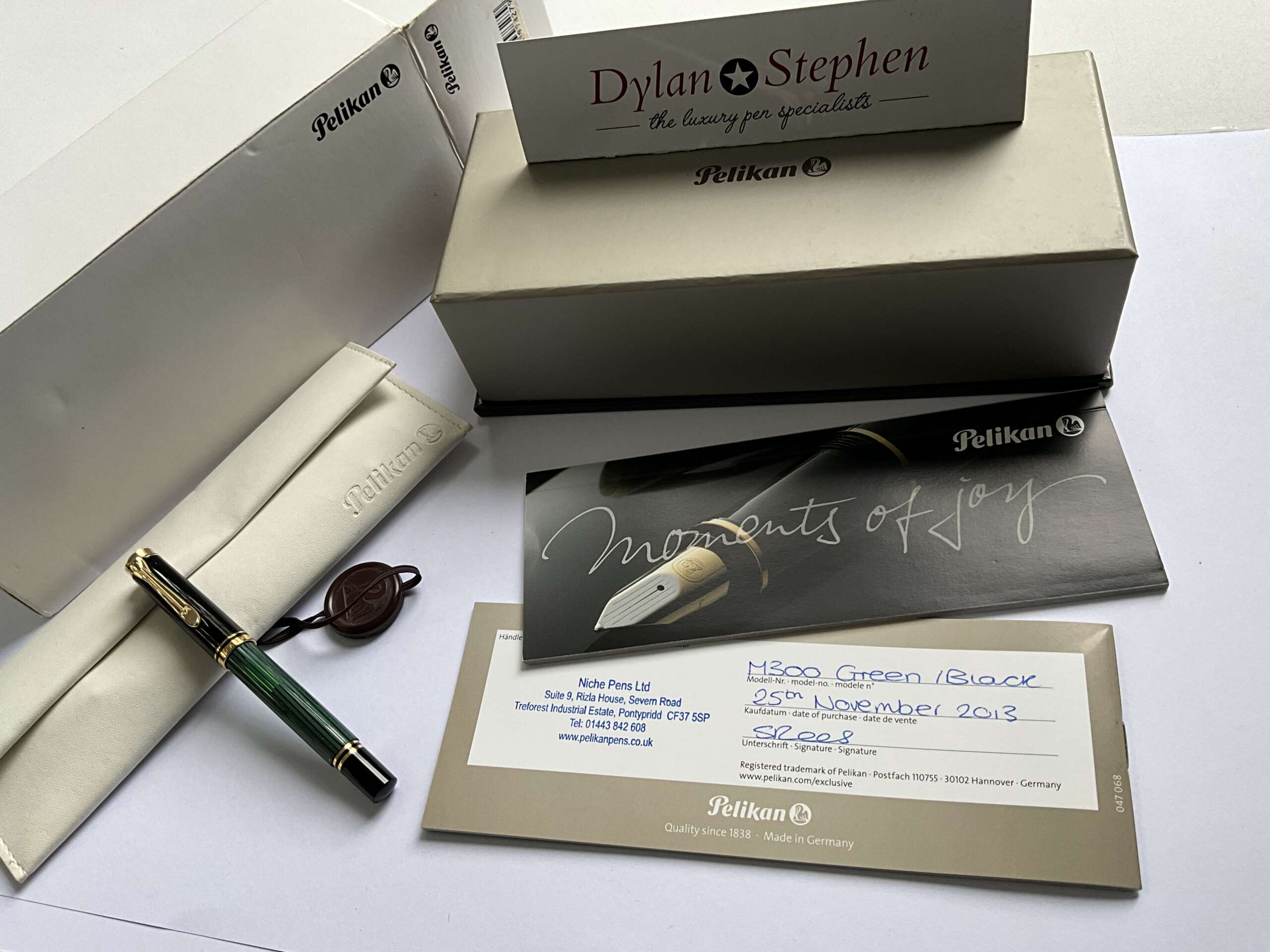 Pelikan M300 Green and Black fountain pen - Image 6