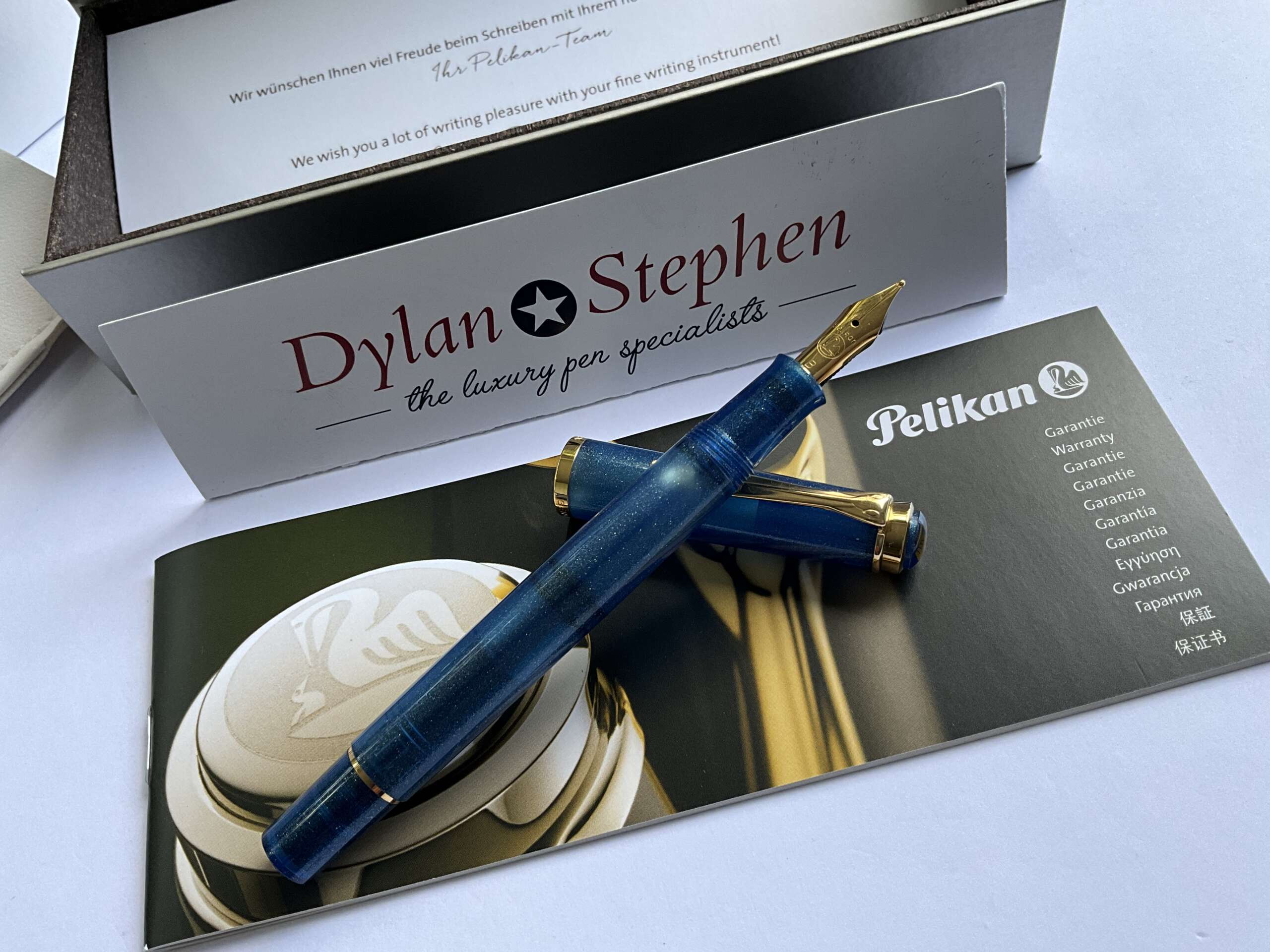 Pelikan M200 Golden Lapis Fountain Pen - Image 4