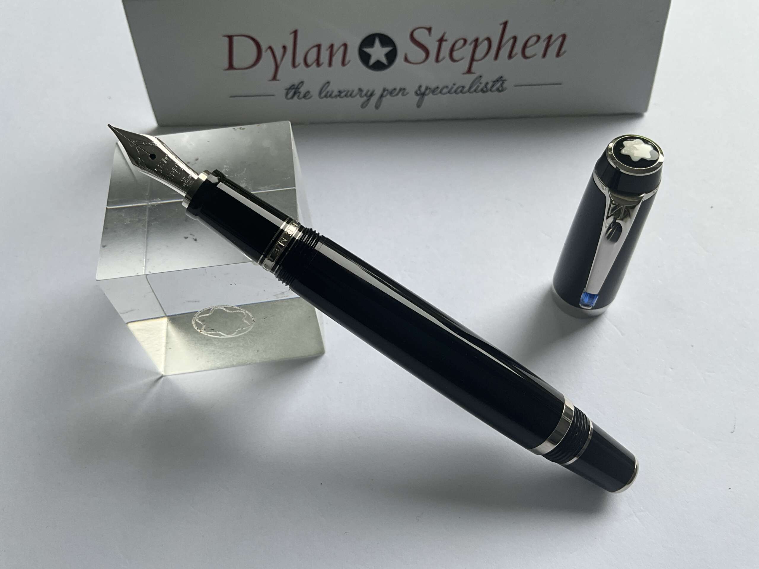 Montblanc Boheme Bleu Platinum Mid Size Fountain Pen