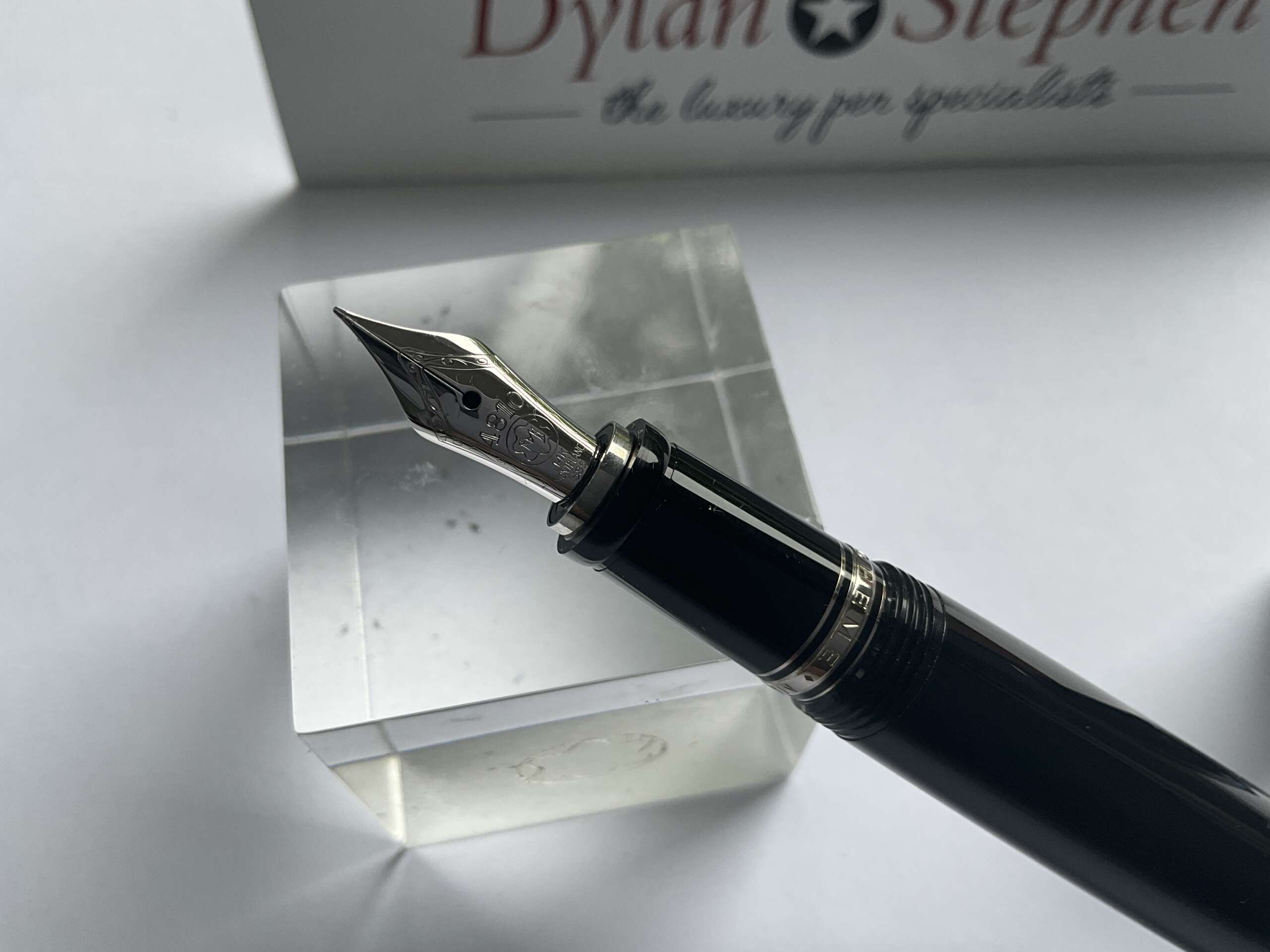 Montblanc Boheme Bleu Platinum Mid Size Fountain Pen - Image 2